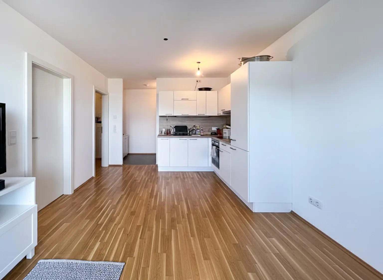 Moderne 2-Zimmer-Anlegerwohnung mit Balkon & Fernblick – vermietet bis 11/2030