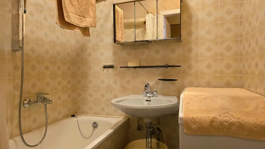 PERFEKTER ÖFFI ANSCHLUSS mit Wohnmöglichkeit