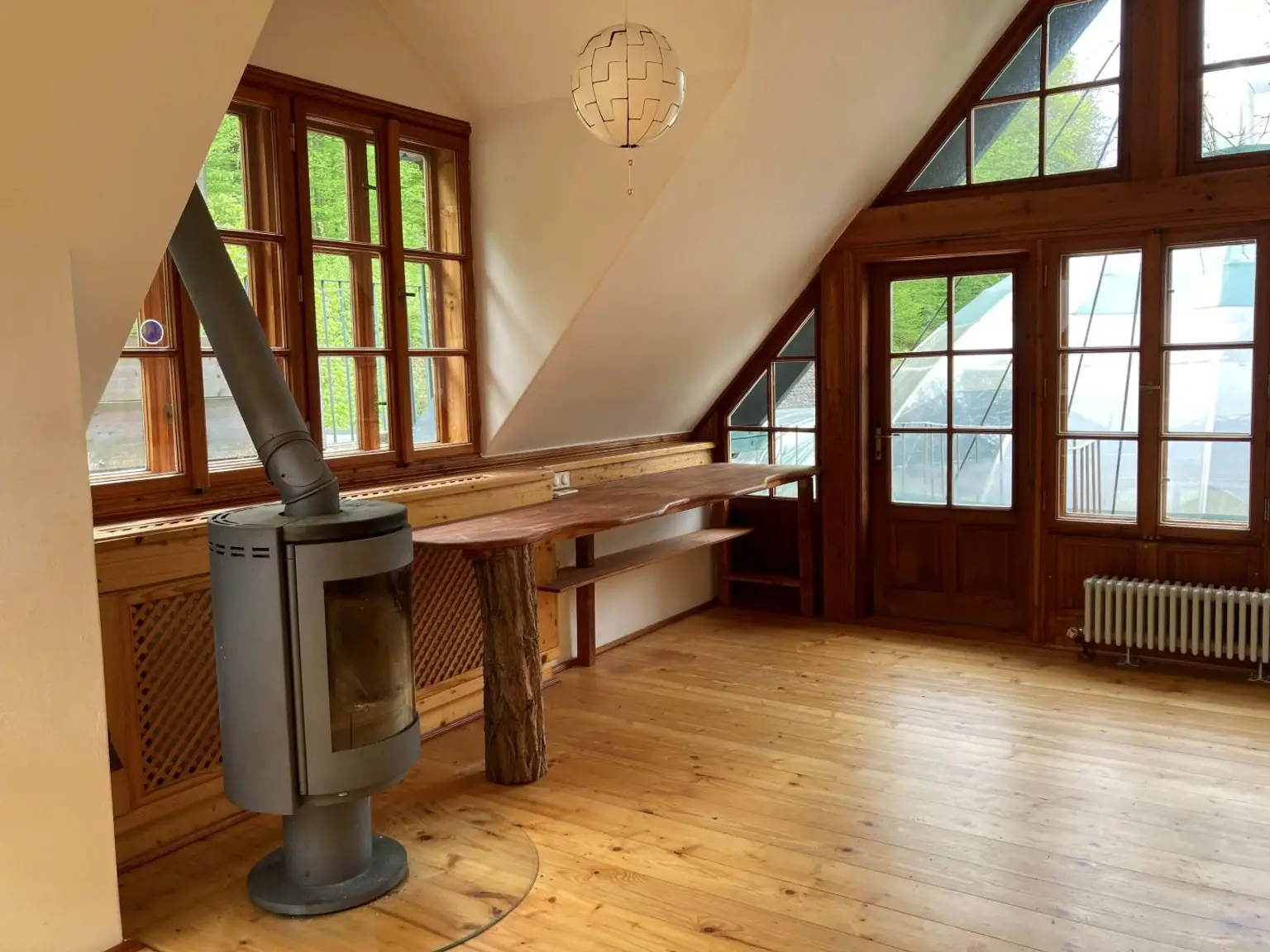 LOFTARTIGE WOHNUNG IM GRÜNEN NAHE DER WIENER STADTGRENZE