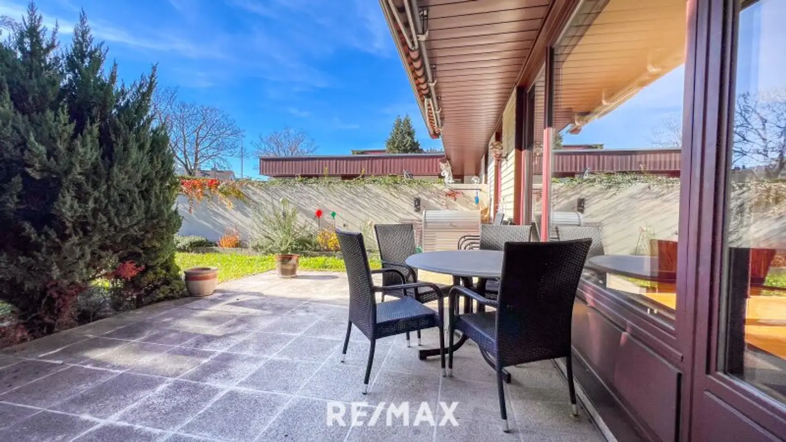 Bungalow - 4-Zimmer mit Pool und Sauna sowie privater Garten