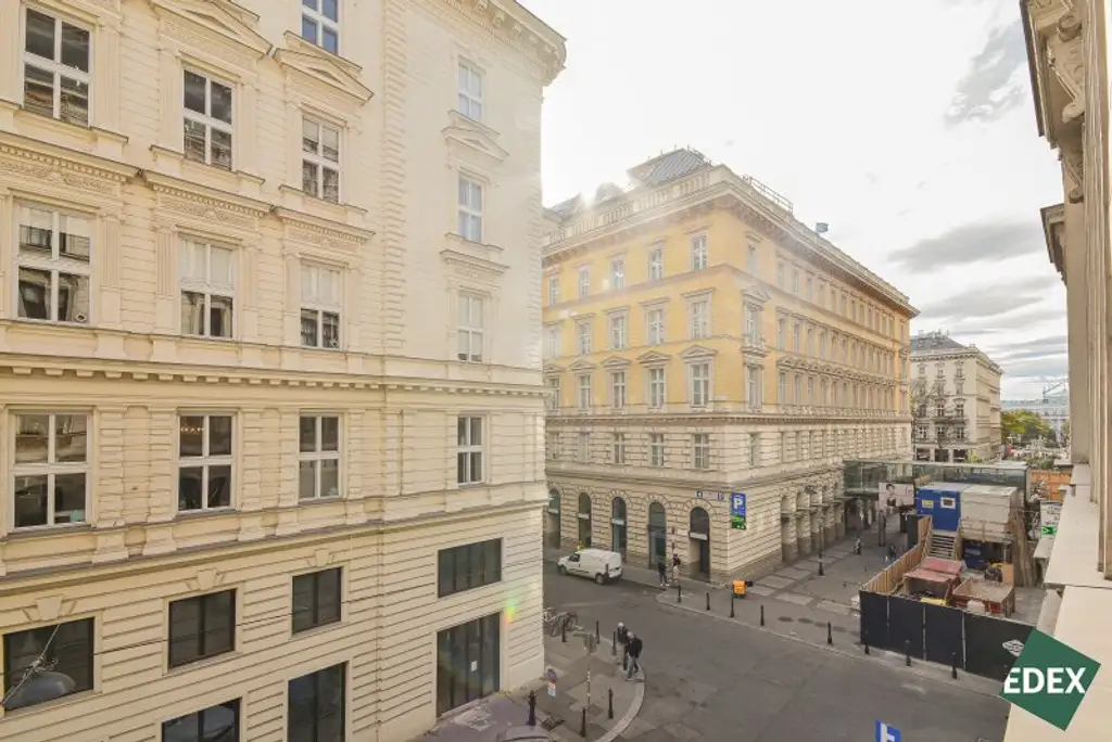 Schönes Büro im Gustav-Mahlerhof