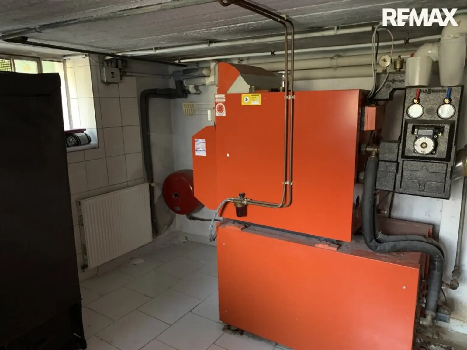 Charmantes Einfamilienhaus in Gloggnitz – Ihr neues Zuhause mit Garten und Garage!