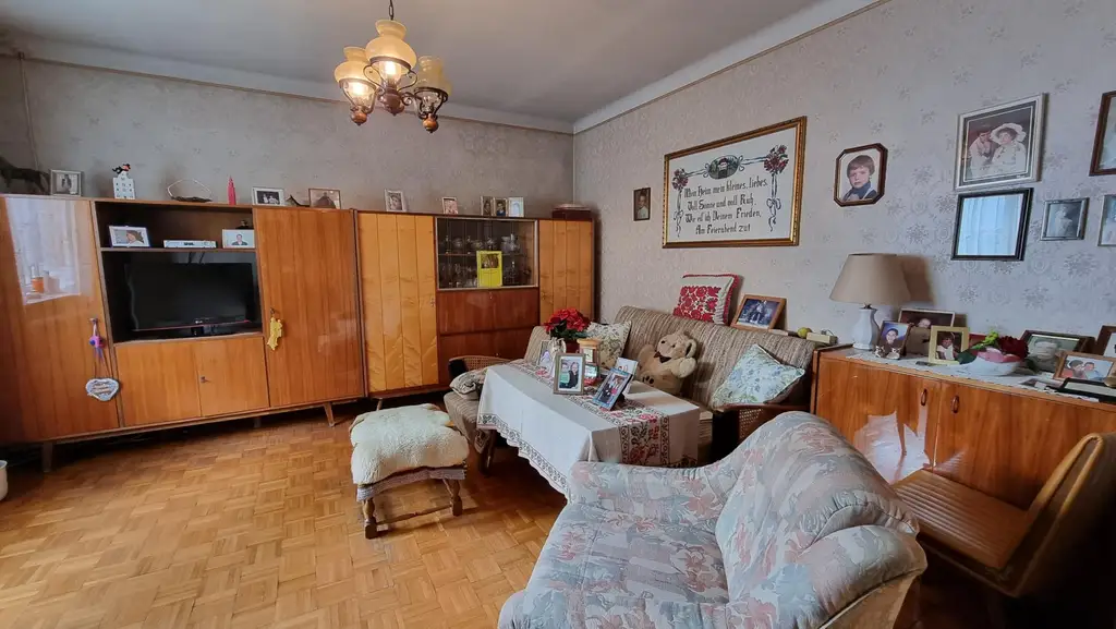 Vielseitiges Mehrfamilienhaus mit Charme und einladendem Garten