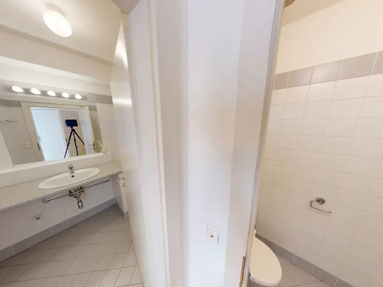 Bad und Toilette