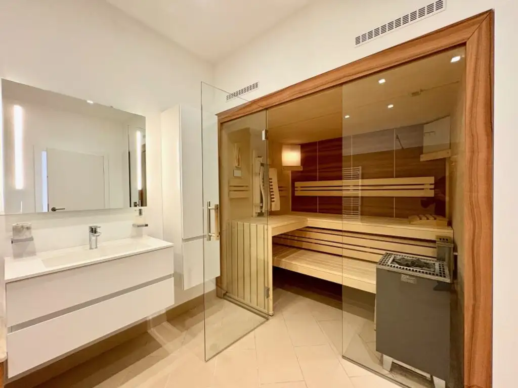 LUXUS-KLEINGARTENHAUS IM ALLEINEIGENTUM MIT WUNDERSCHÖNEM BLICK AM HACKENBERG