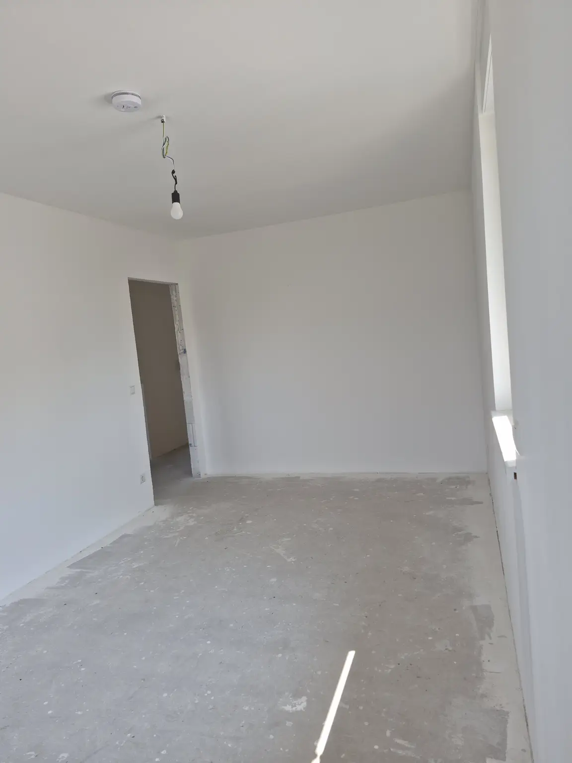 Neubau - Tolle Doppelhaushälfte belagsfertig - Neufelder See schnell erreichbar!