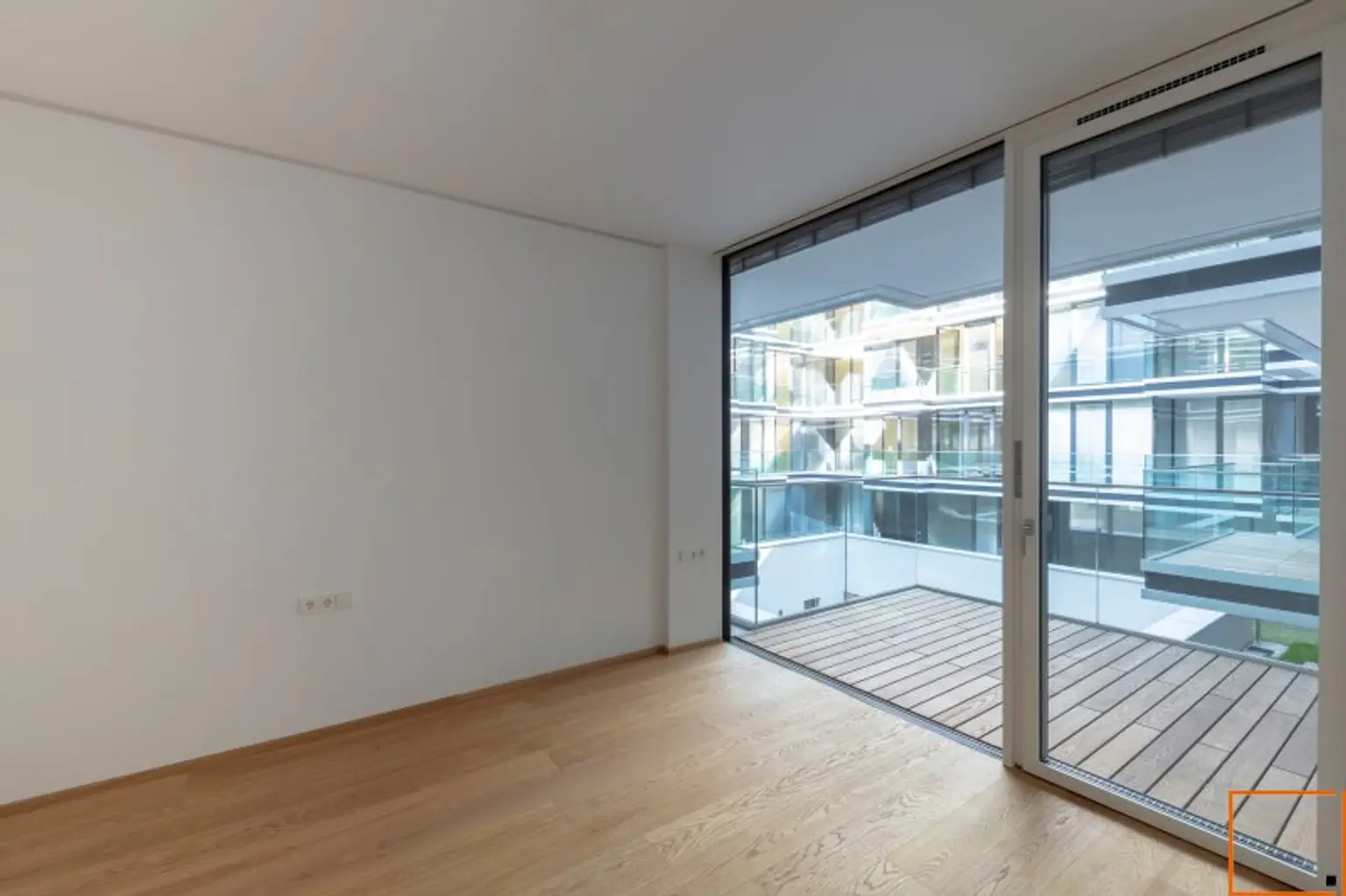 Stadtpark: Tolles Neubauapartment mit Loggia - Conciergeservice inklusive
