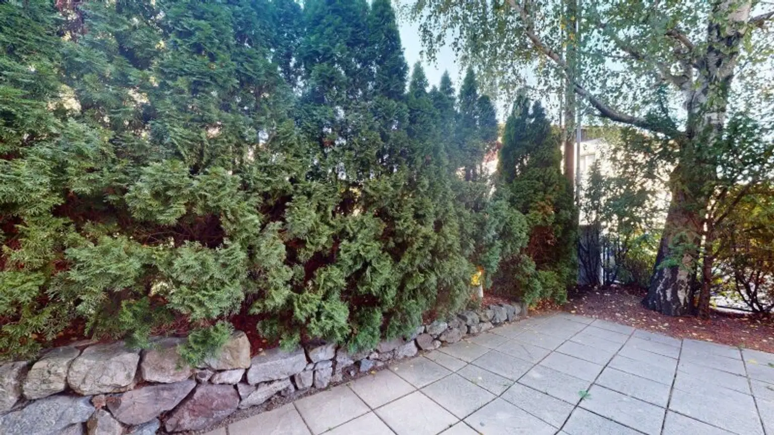 Garten-Terrassen-Wohnung in Ruhelage