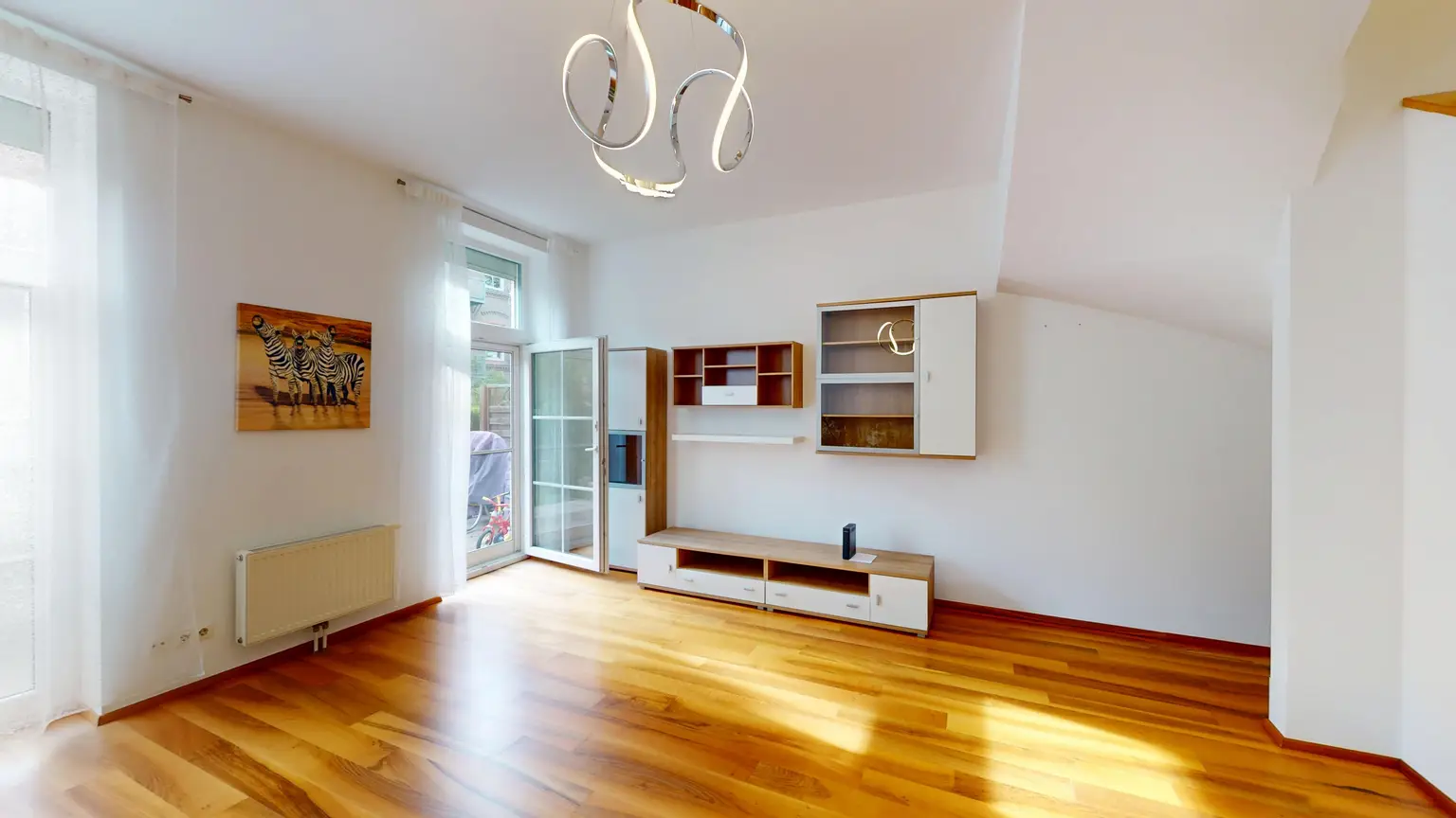 Sehr helle Maisonette-Wohnung mit Terrasse & Garten in zentraler Lage von Korneuburg – Wohnen im generalsanierten Backsteinbau