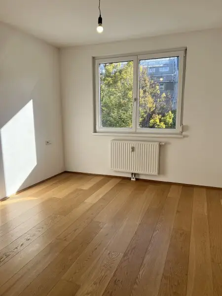 Sonnige 2-Zimmer Wohnung,  mit Loggia!