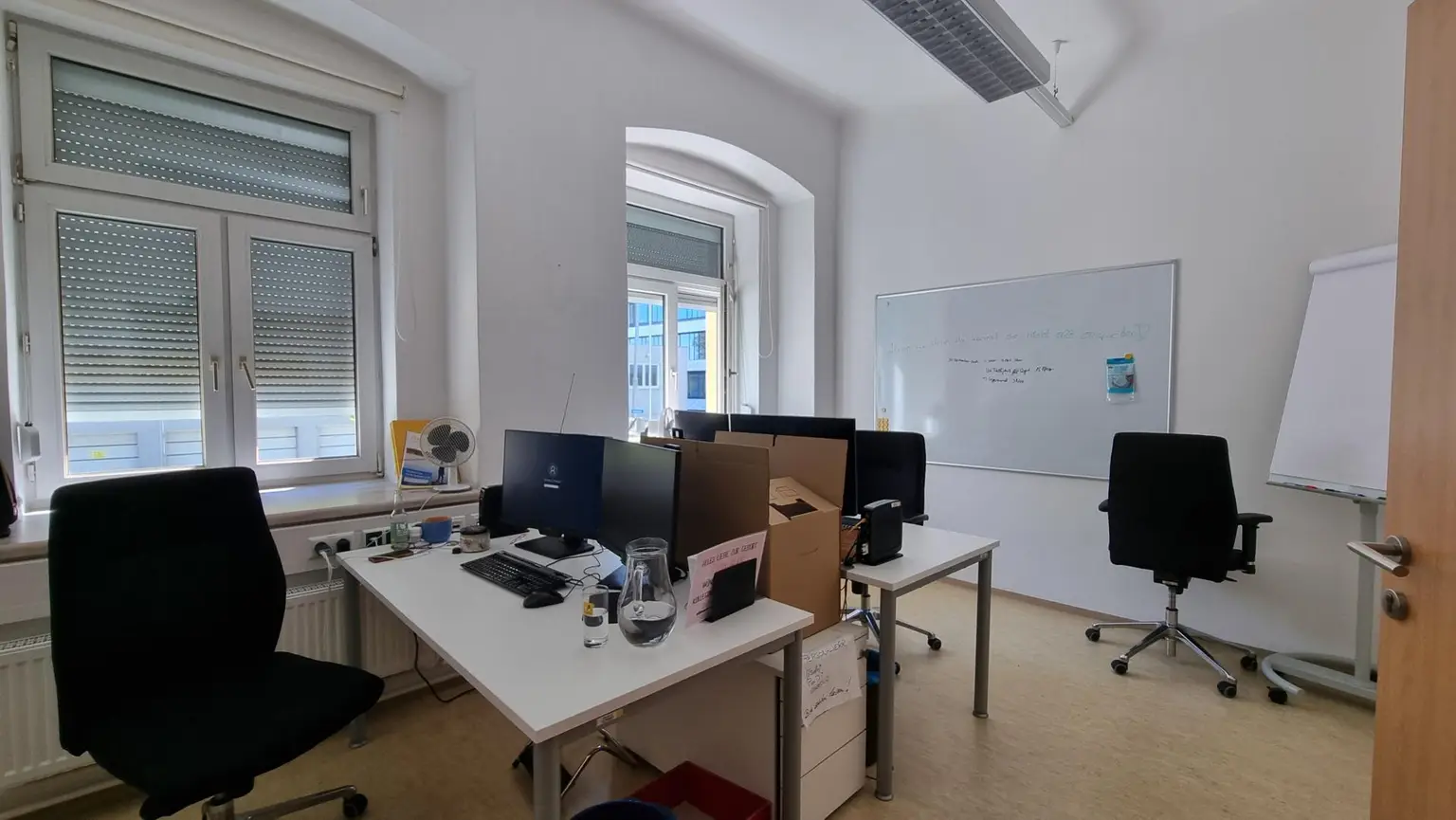 Büro 6
