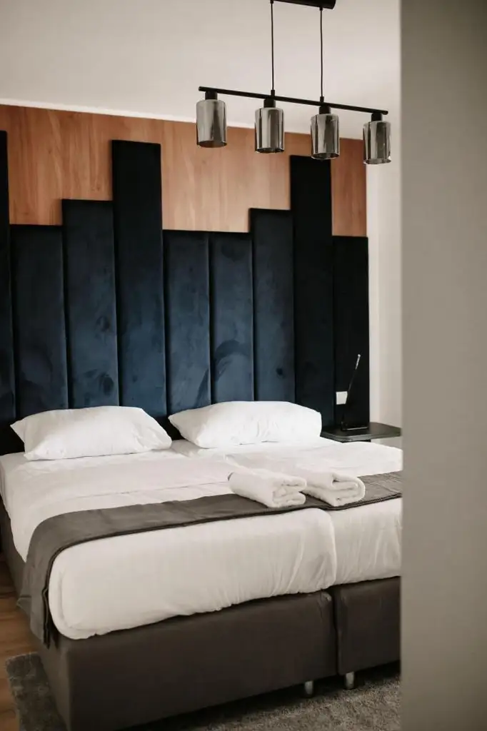 Modern Living im Erstbezug – Stilvolle 2-Zimmer-Dachgeschosswohnung mit Loggia & Klimakomfort