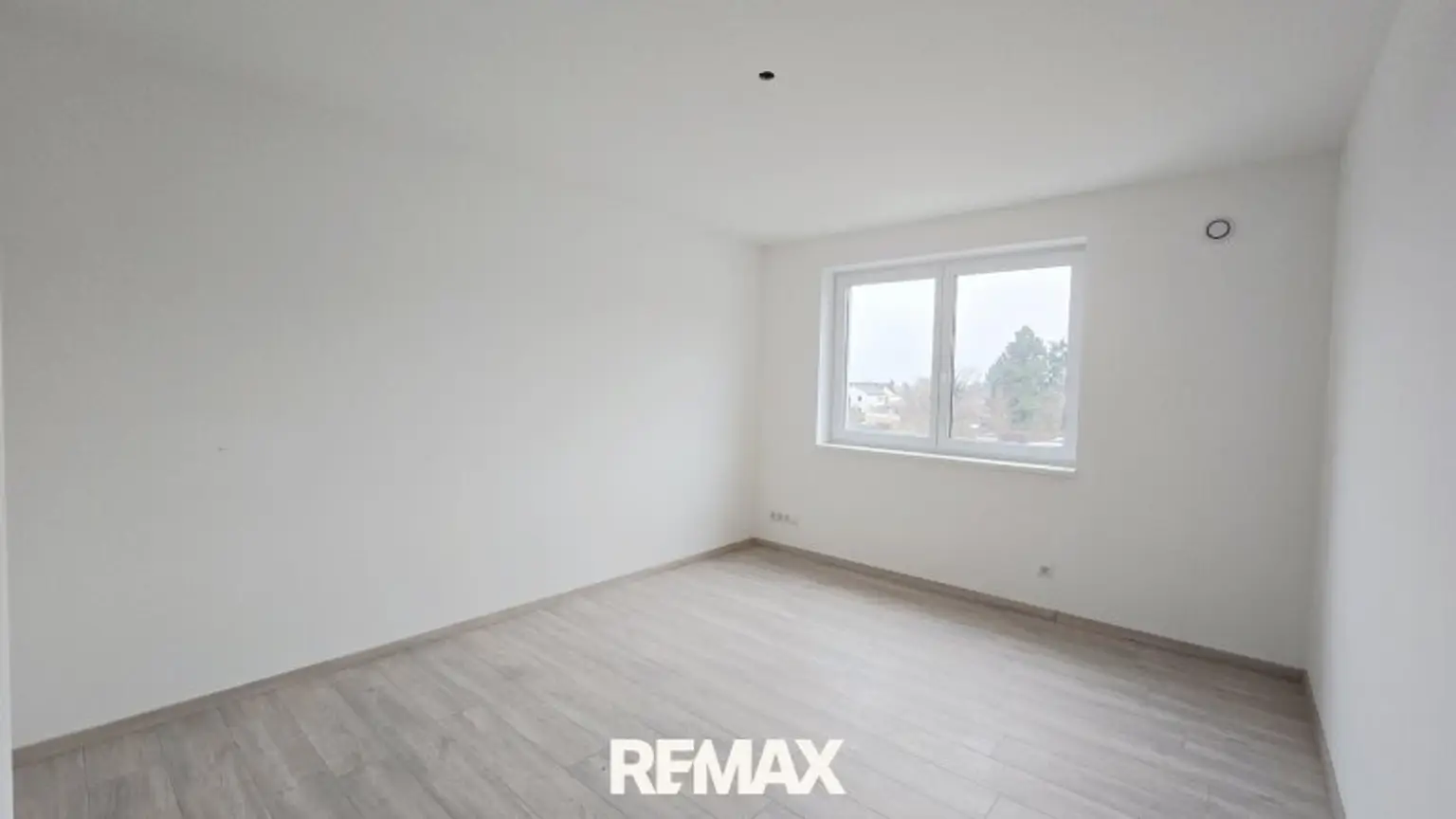 12 Zimmer