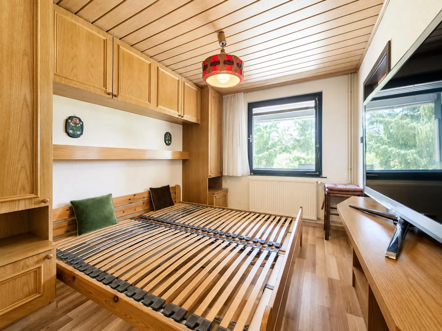 2. Schlafzimmer