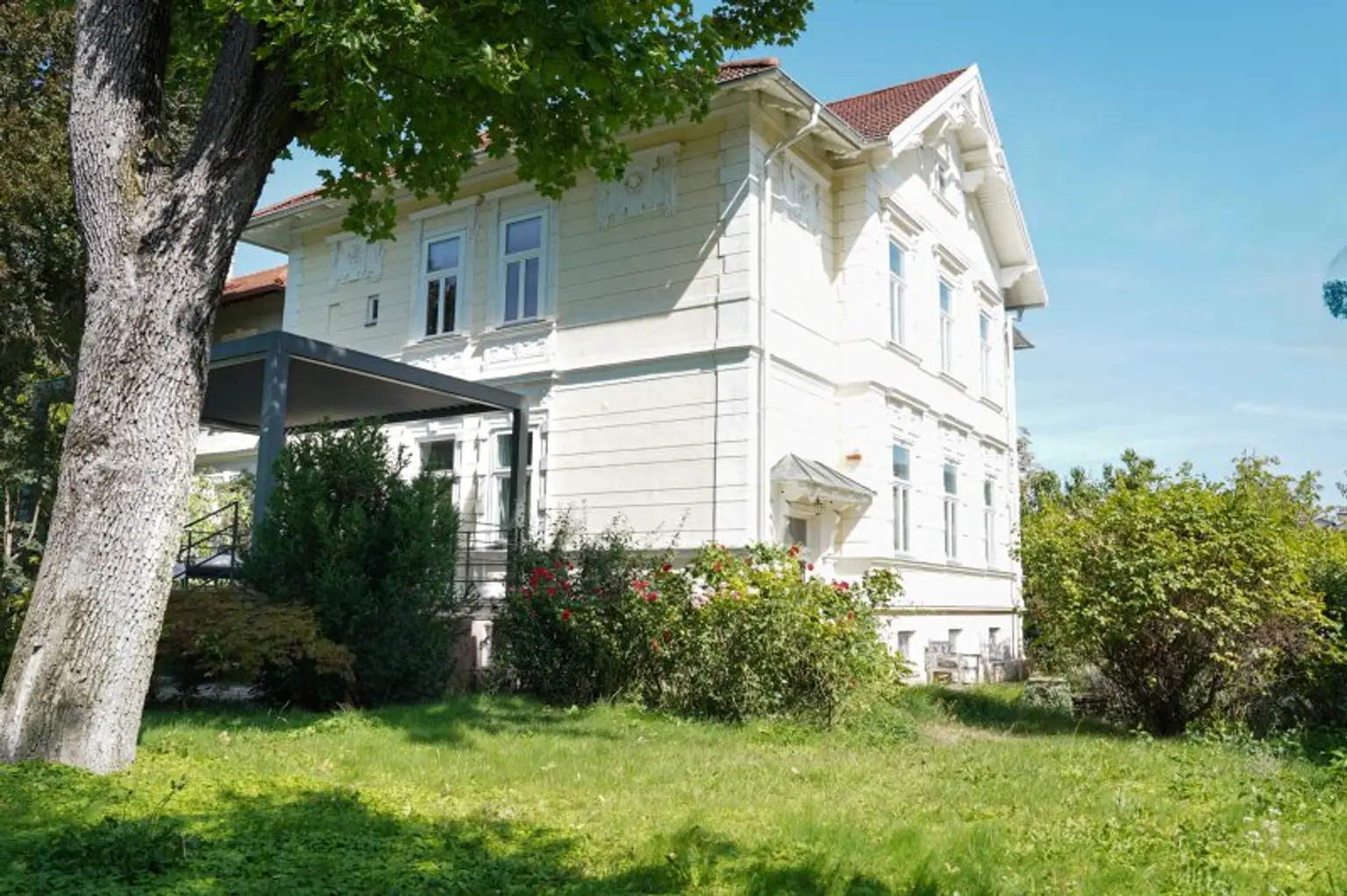Liebevoll kernsanierte Traumvilla in Top Lage - eine seltene Gelegenheit!