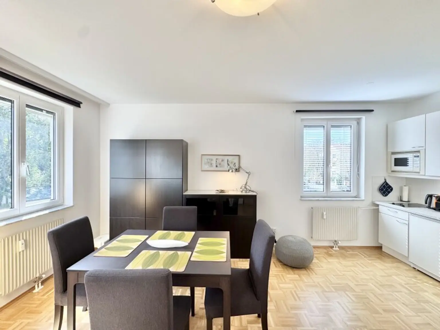 Helles, vollmöbliertes Studio in Ober St. Veit | Garagenstellplatz im Haus