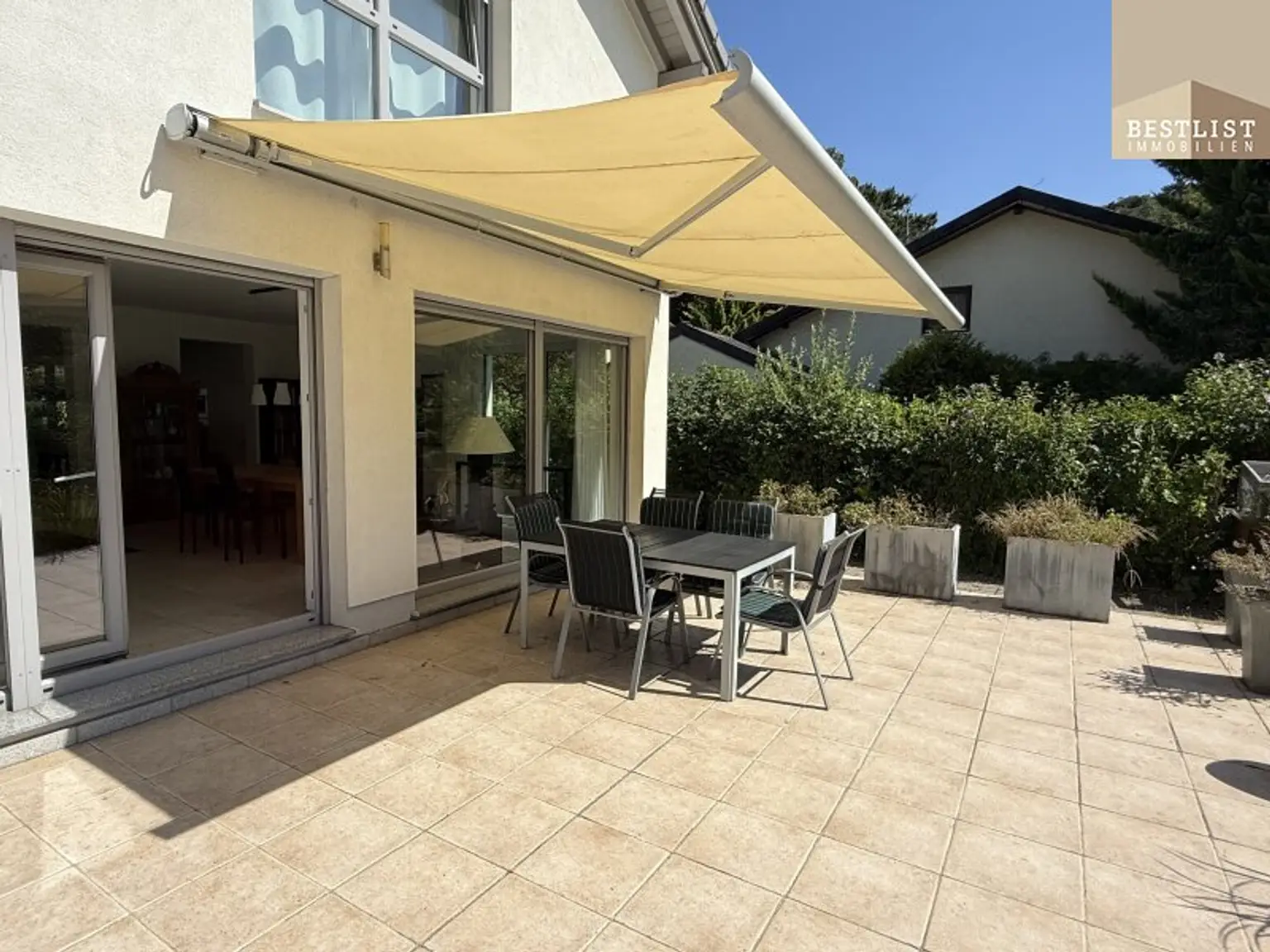 Moderne Eleganz trifft Naturidylle – energieeffizientes Einfamilienhaus mit großzügiger Terrasse in der Hinterbrühl