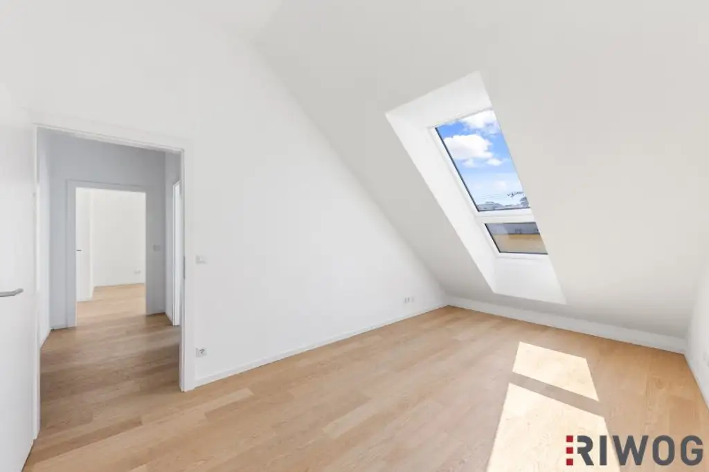 Imposante und sehr helle Dachgeschosswohnung mit 2 Terrassen und hochwertiger Ausstattung in ehemlaigen Fuhrwerkhaus