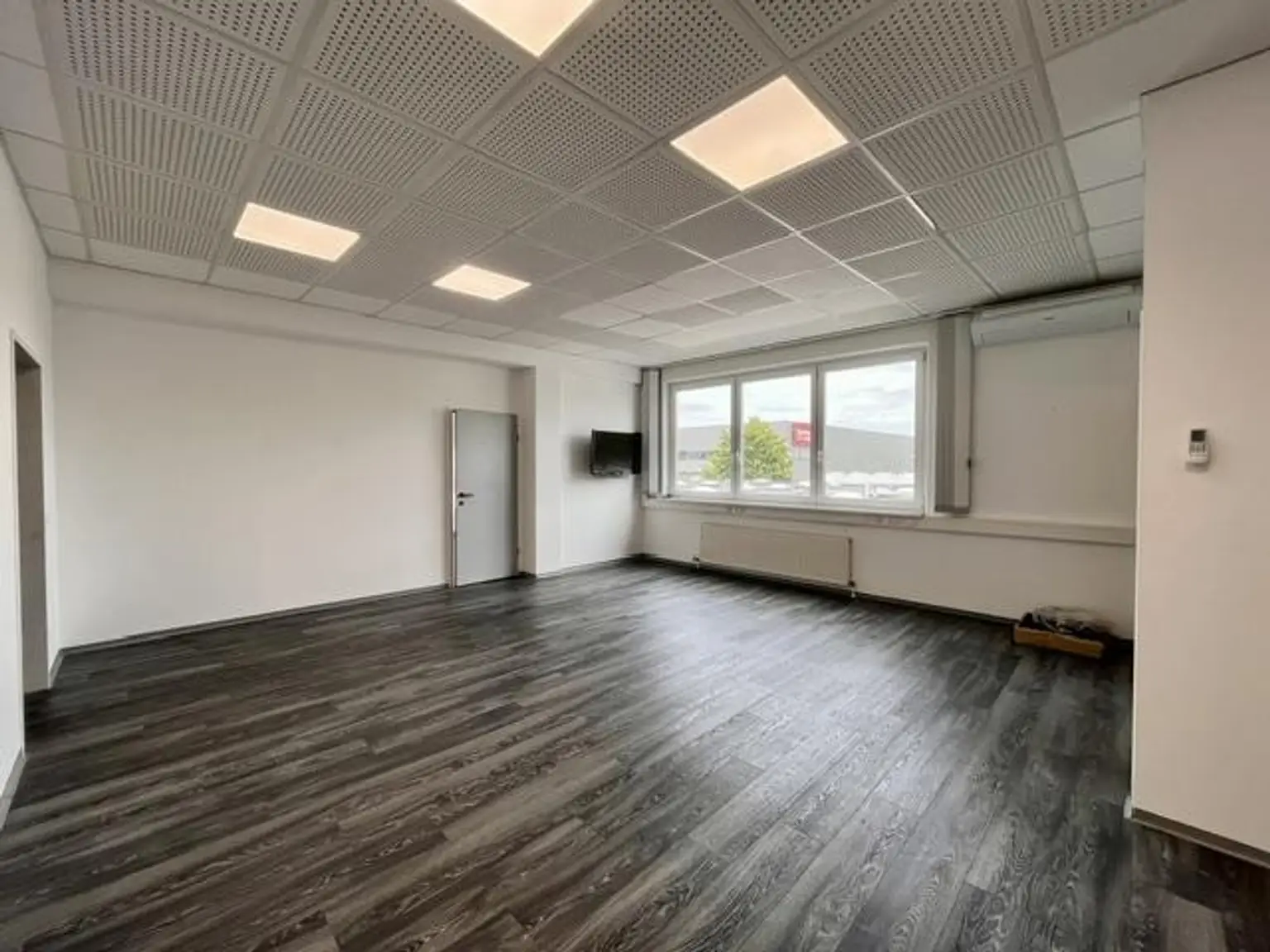 großes Büro