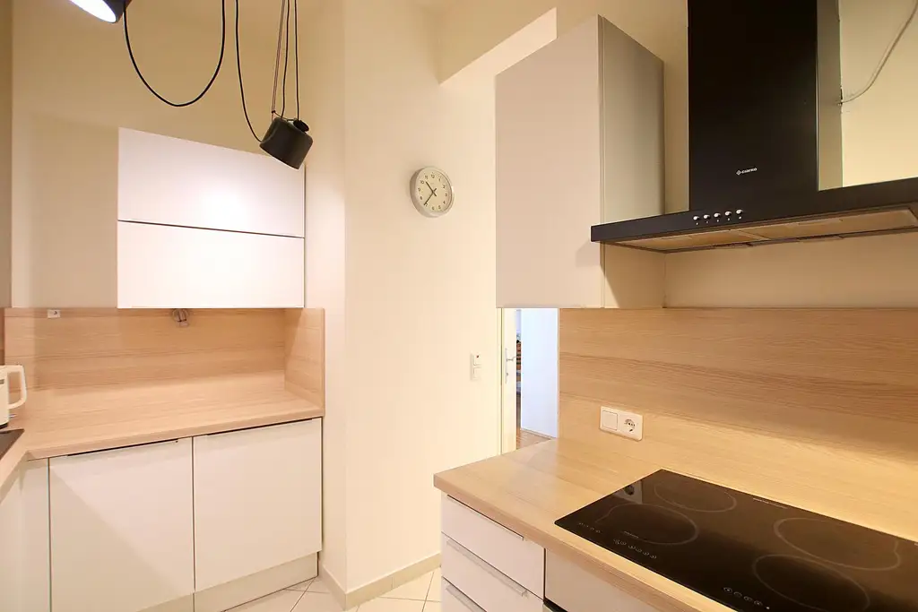 Wunderschöne Altbauwohnung - 2 Zimmer mit perfektem Grundriss