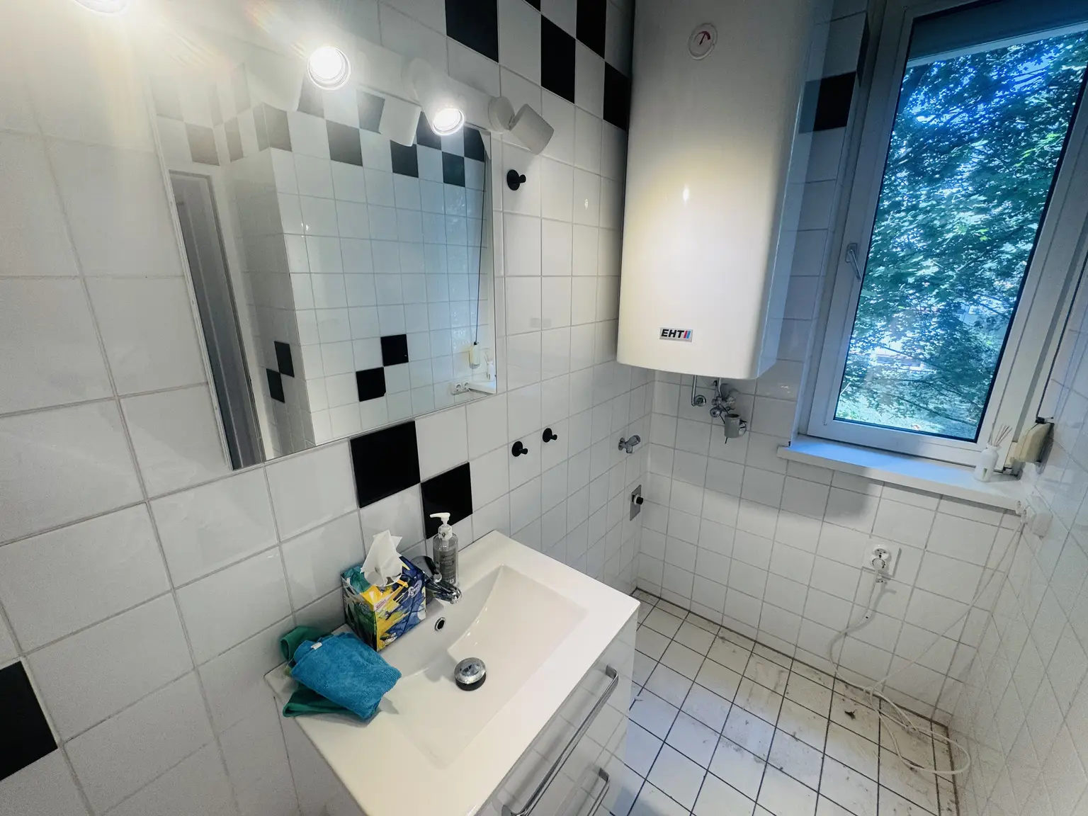 Helle 2-Zimmer-Neubauwohnung mit Terrasse & Parkplatz in ruhiger Grünlage