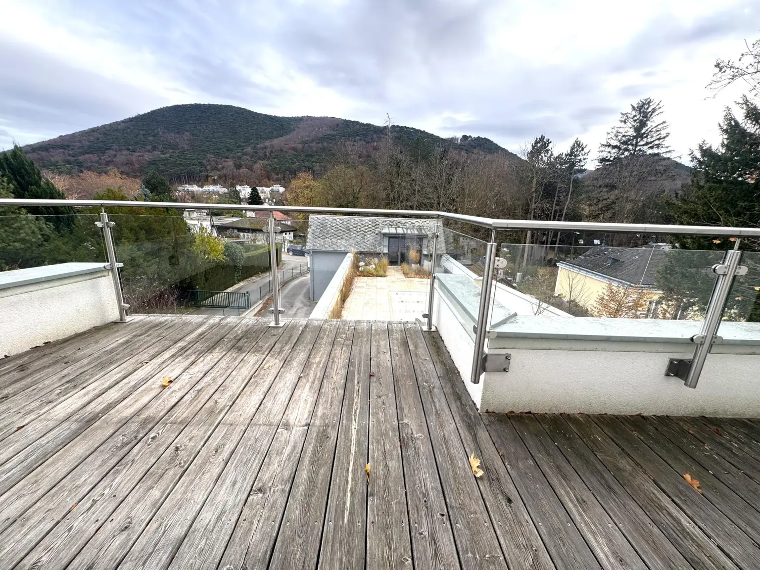 Exklusive Luxusvilla in absoluter Ruhelage mit Pool!