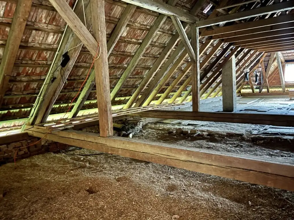 ** GARTENTAGE ** ren.bed. Landhaus mit bezauberndem Grundstück !! Ca. 7.200m 2 Wald inklusive !!