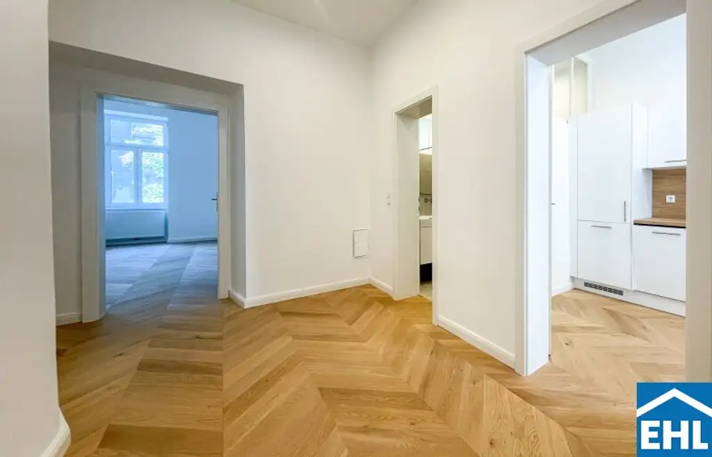 Sanierte 2-Zimmer-Altbauwohnung mit separater Küche Nähe Augarten