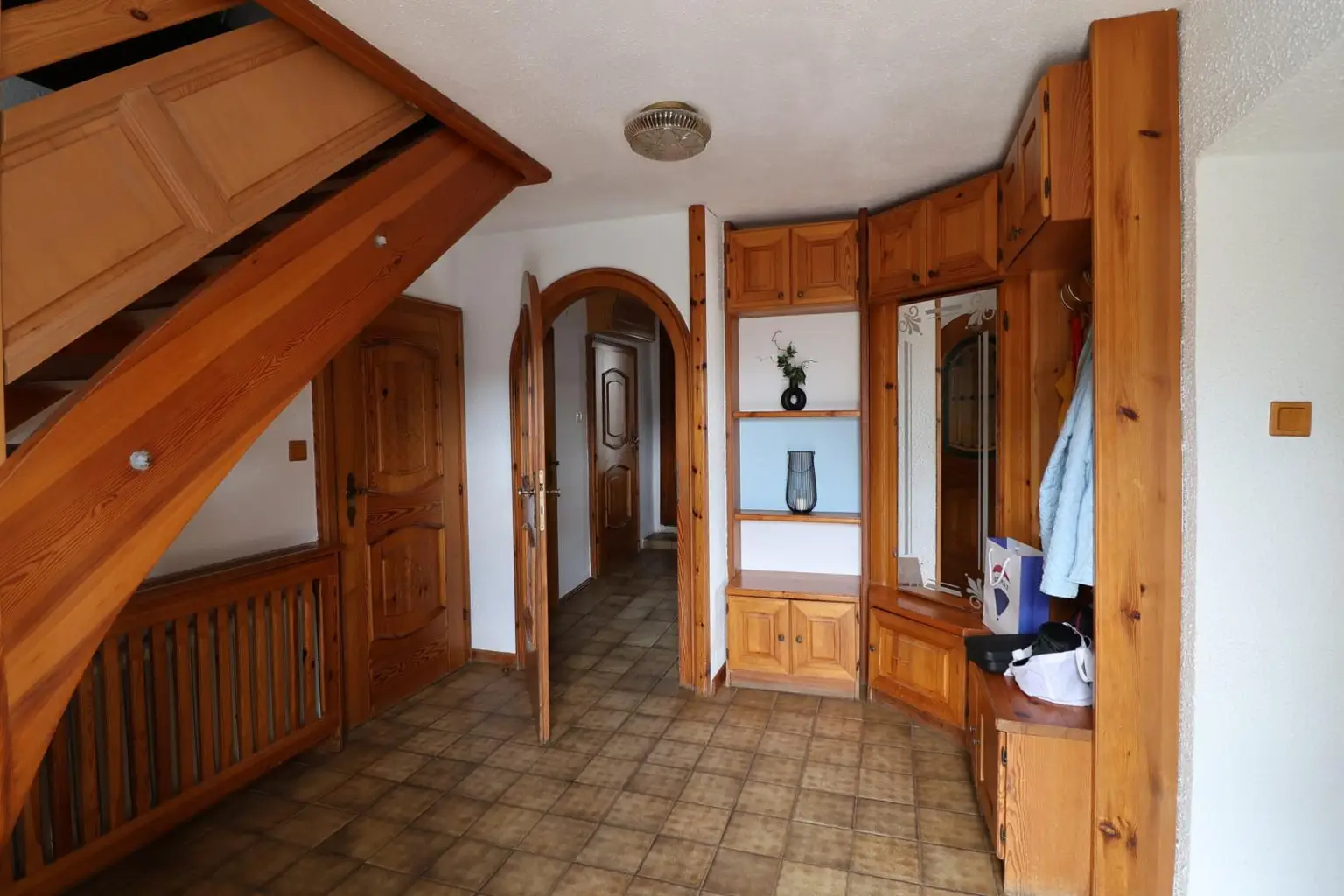 Vorhaus EG
