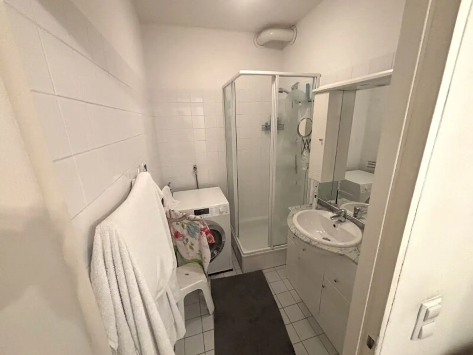 Schöne 3,5 Zimmer Altbauwohnung in zentraler Lage