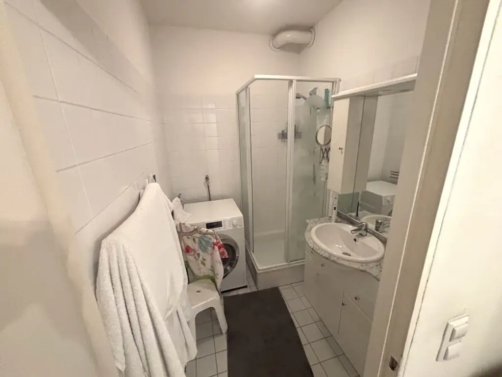 Schöne 3,5 Zimmer Altbauwohnung in zentraler Lage