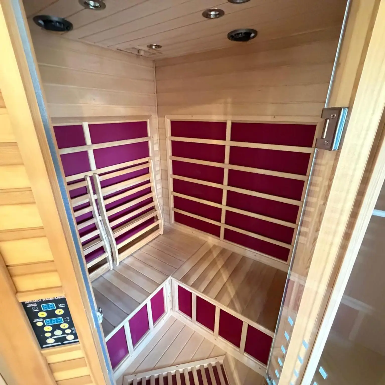 Wohnen in Aussichtslage mitten in der Natur auf  8 Ha. Grund, ehemalige Hofstelle!