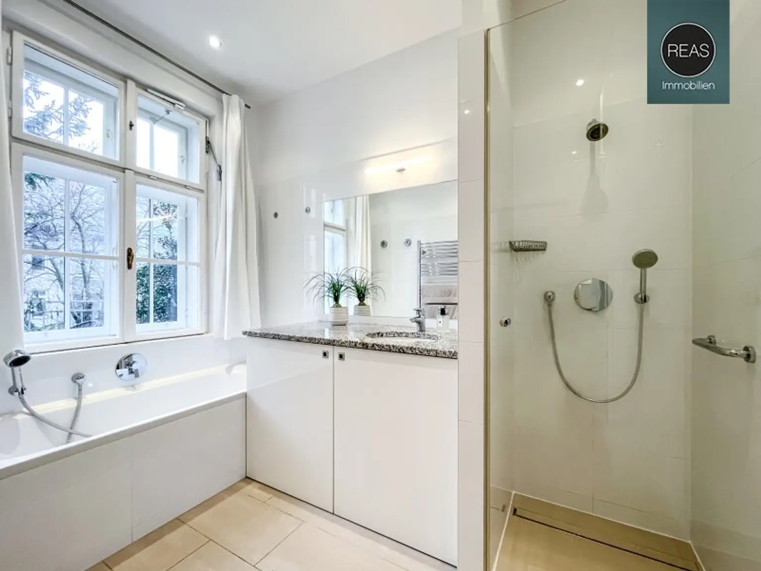 Provisionsfrei: Vollausgestattetes Apartment mit Möblierung und Balkon in Sieveringer Bestlage! Klimatisiert!