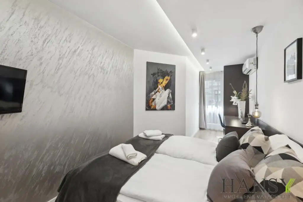 Vollmöblierte 3-Zimmer-Wohnung mit Loggia & zwei getrennt begehbaren Schlafzimmern! (WG-tauglich) 5 Gehminuten zur Mariahilfer-Straße