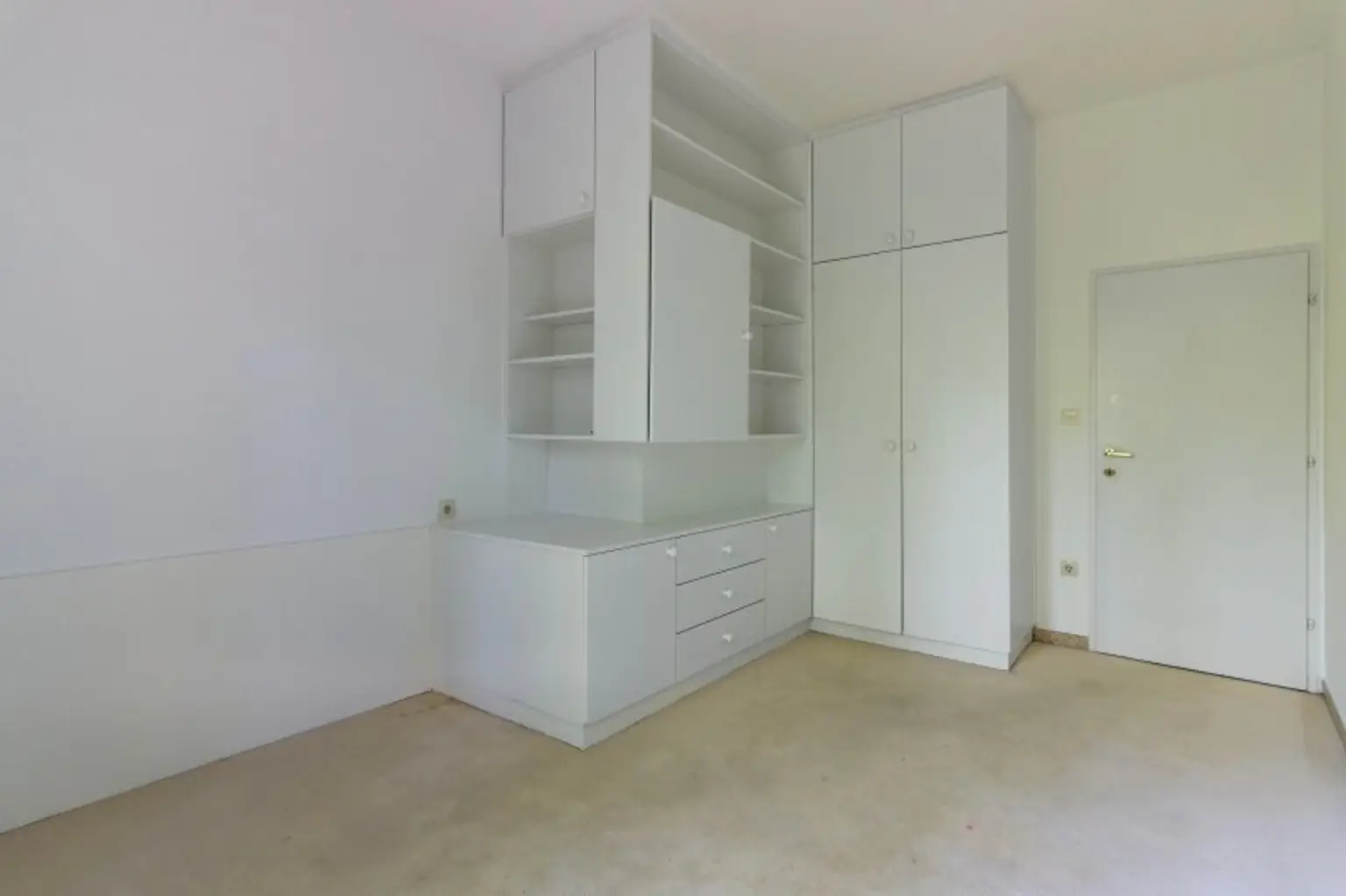 Familienheim mit Privatsphäre - Elegantes Wohnen in Harmonie mit der Natur