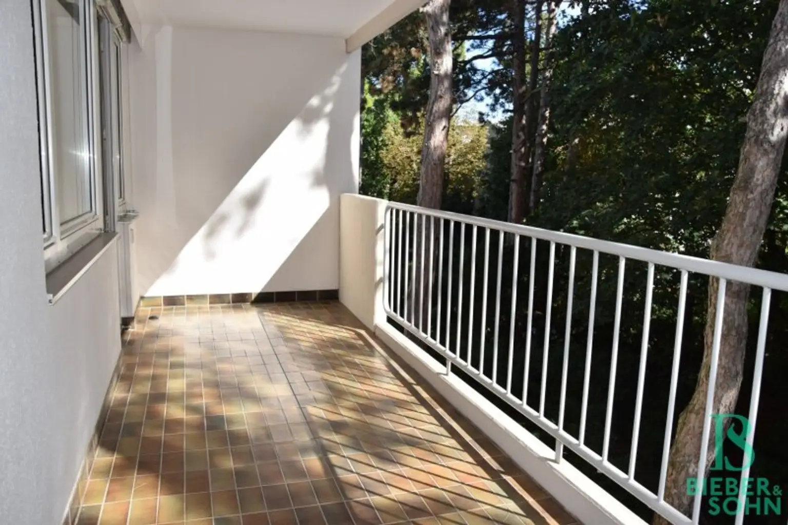 Loggia/Blick ins Grüne