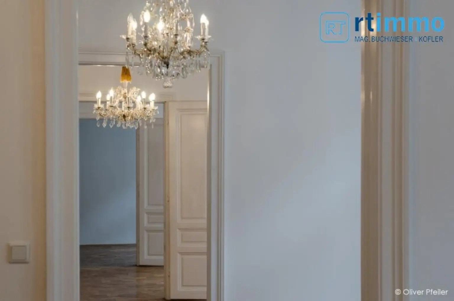 REPRÄSENTATIVE KLASSISCHE BEL ETAGE WOHNUNG IM BOTSCHAFTSVIERTEL