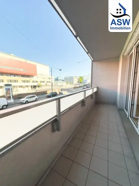 Moderne, perfekt aufgeteilte 3-Zimmerwohnung mit Loggia und Terrasse in U-Bahn-Nähe