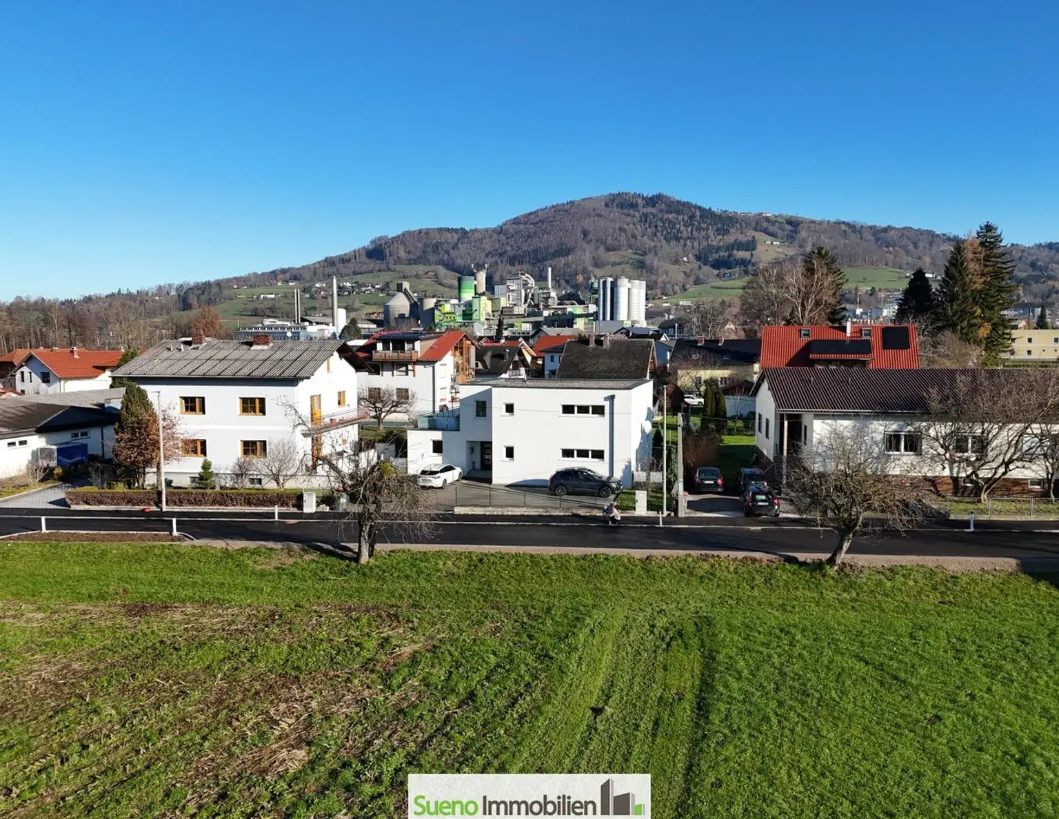 Modernes Haus mit 2 getrennten WohnEinheiten in Kirchdorf-Zentrum