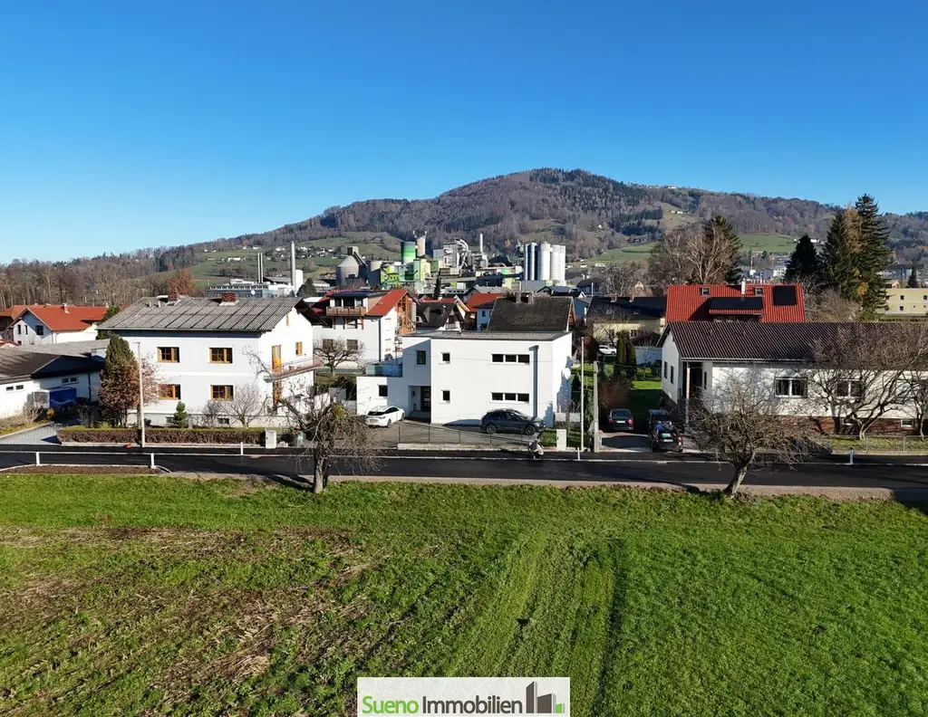 Modernes Haus mit 2 getrennten WohnEinheiten in Kirchdorf-Zentrum