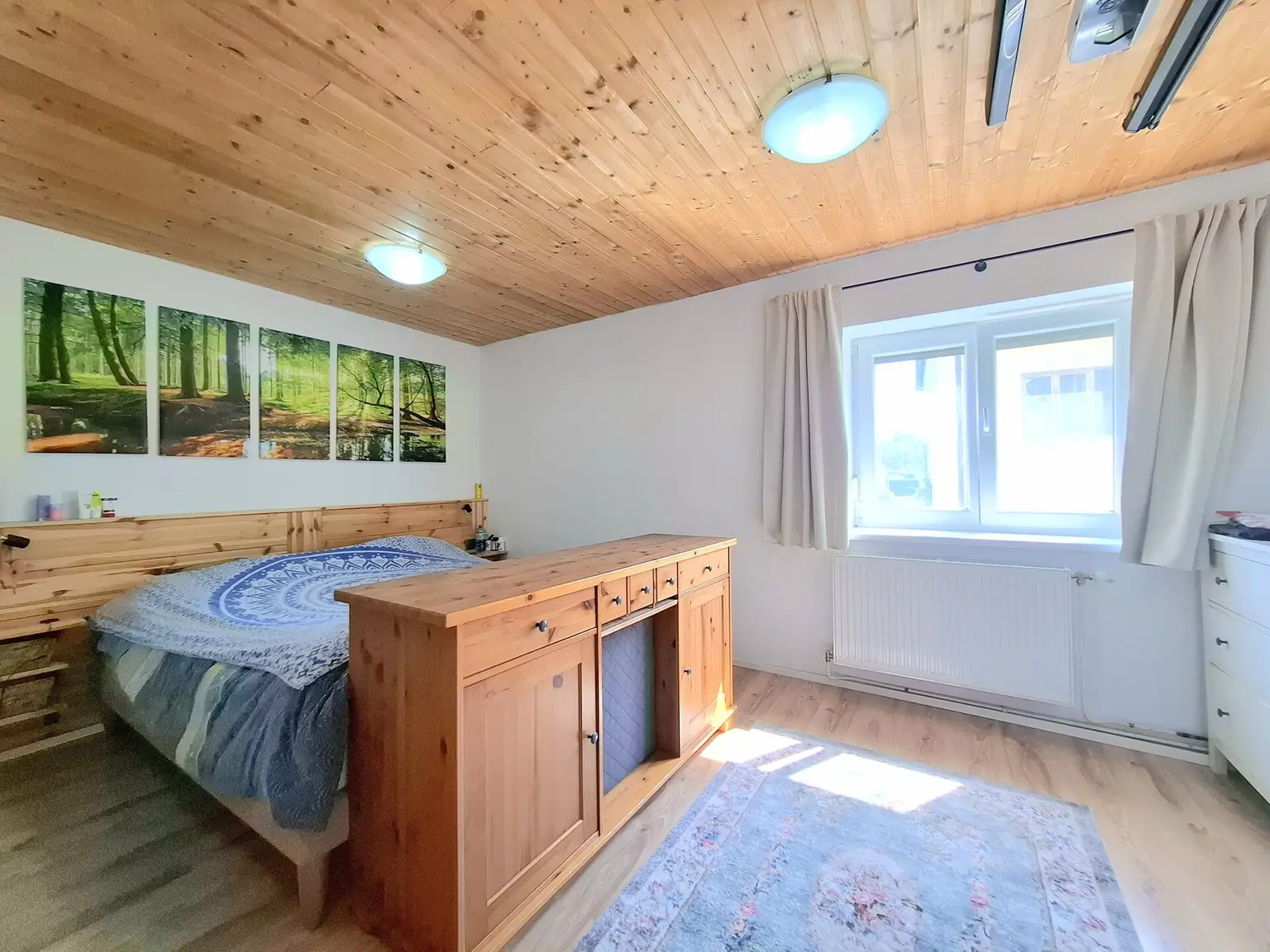 Vielseitig nutzbare Liegenschaft mit ausreichend Platz und herrlichem Blick auf die Hohe Wand