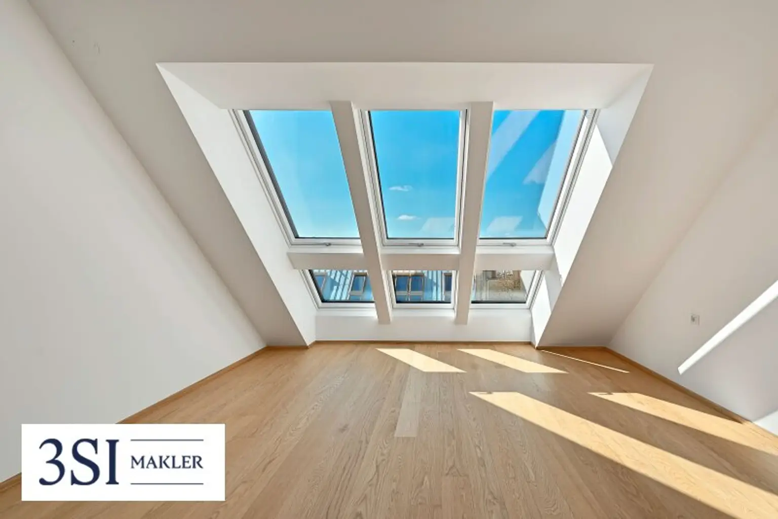 The Temptation: Erstklassige Dachgeschoßwohnung mit tollen Freiflächen Nahe Kutschkermarkt