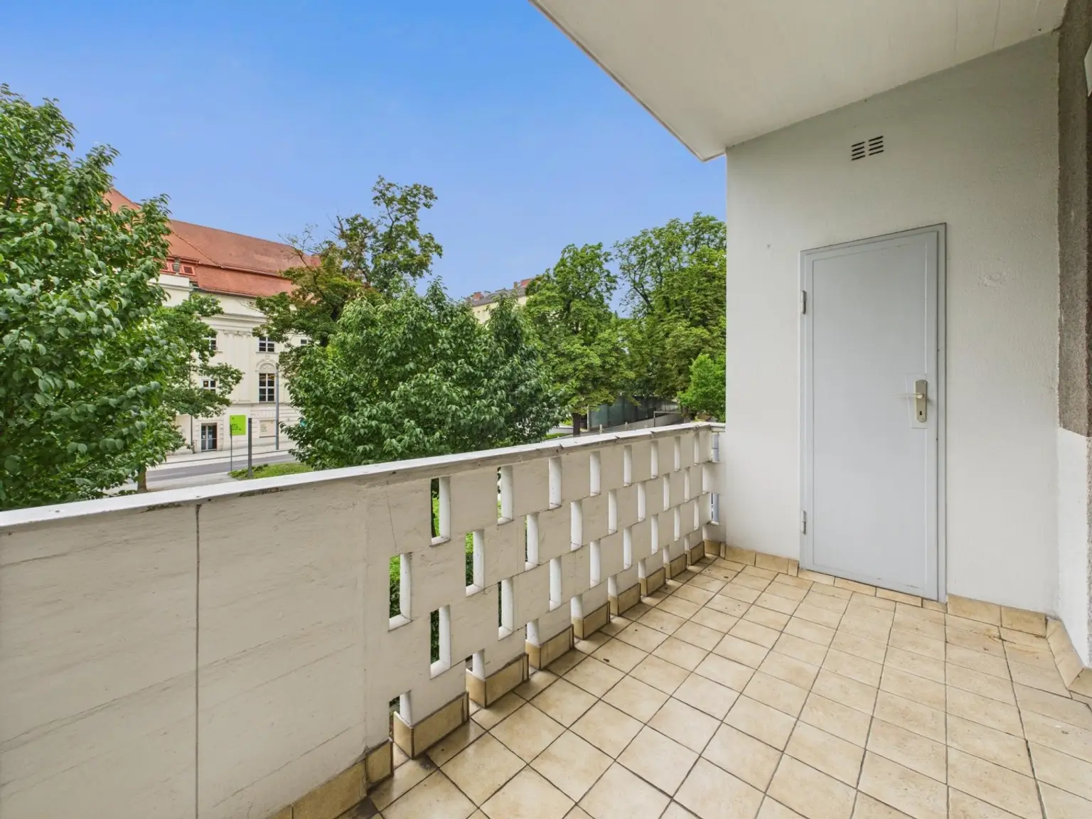 Linz/Stadt: TOP-MIETWOHNUNG ca. 116,7 m²  + BALKON nähe Promenade/Landestheater