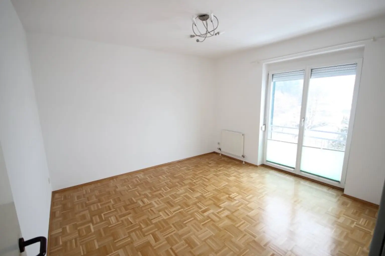 Schöne 2 Zimmer Wohnung 55m² plus Balkon und Parkplatz in Tessendorf