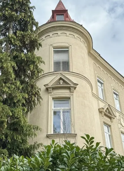 Stadtleben trifft Natur – Traumhafte 5-Zimmerwohnung in Zinsvilla zu verkaufen!