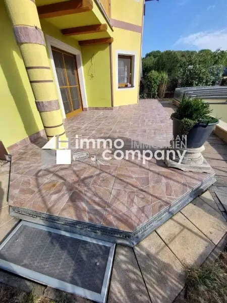 Wohlfühloase in 1220 Wien: Gepflegtes Einfamilienhaus mit Pool, Balkon, Terrasse & Carport!