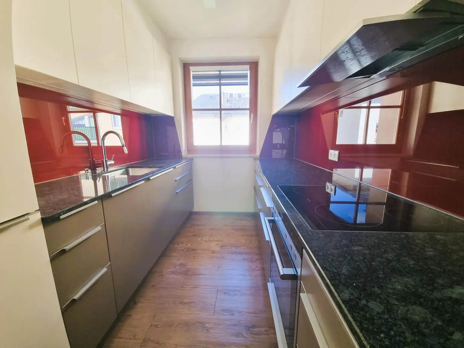 Charmante 3-Zimmer-DG-Wohnung mit Balkon & Tiefgarage – sofort bezugsfertig