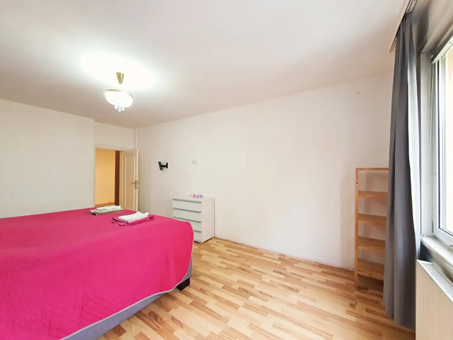 großes Schlafzimmer 1