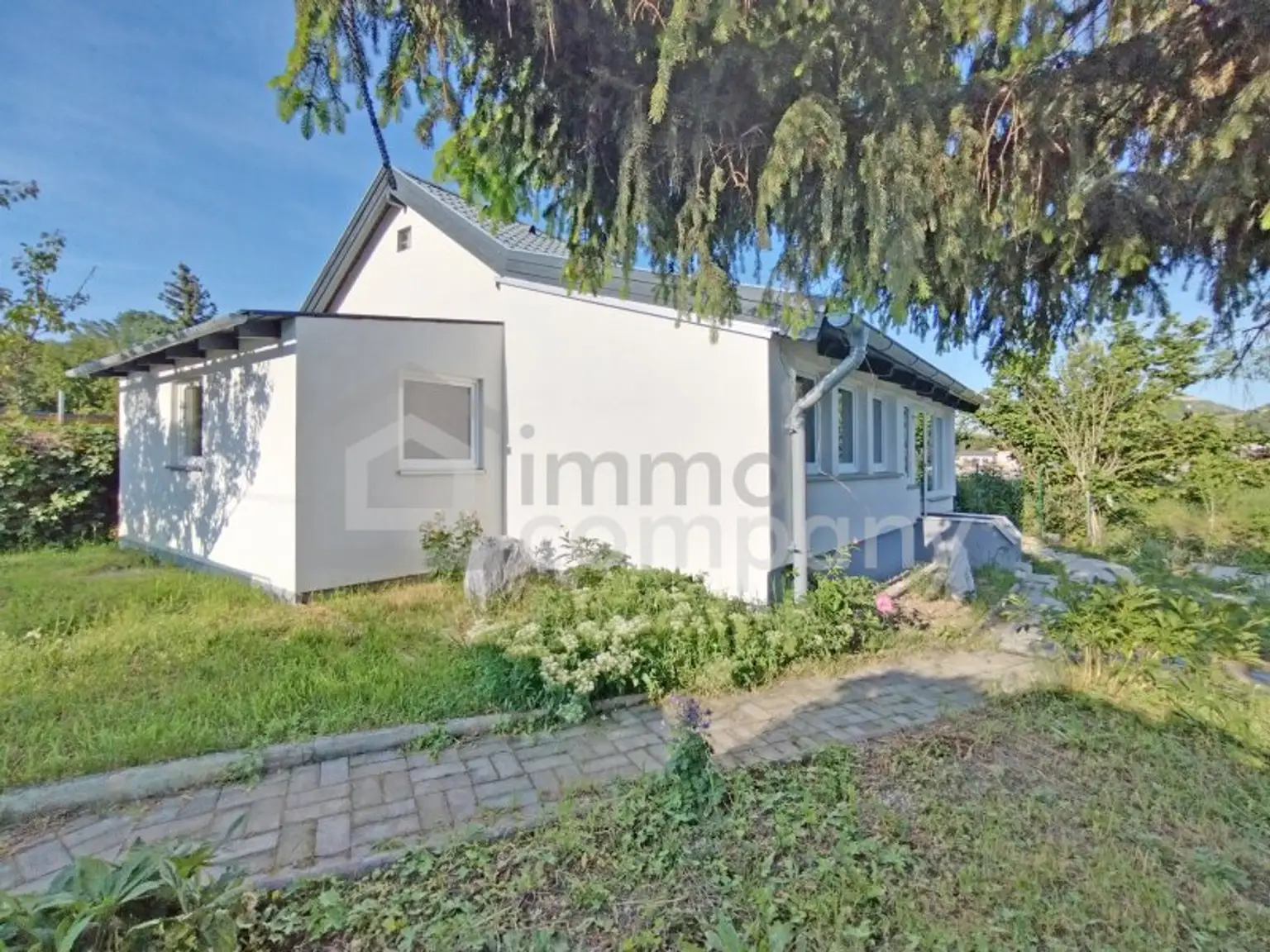 Entzückendes  komplett saniertes Kleingartenhaus auf Eigengrund mit wunderbarem Garten in Ruhelage