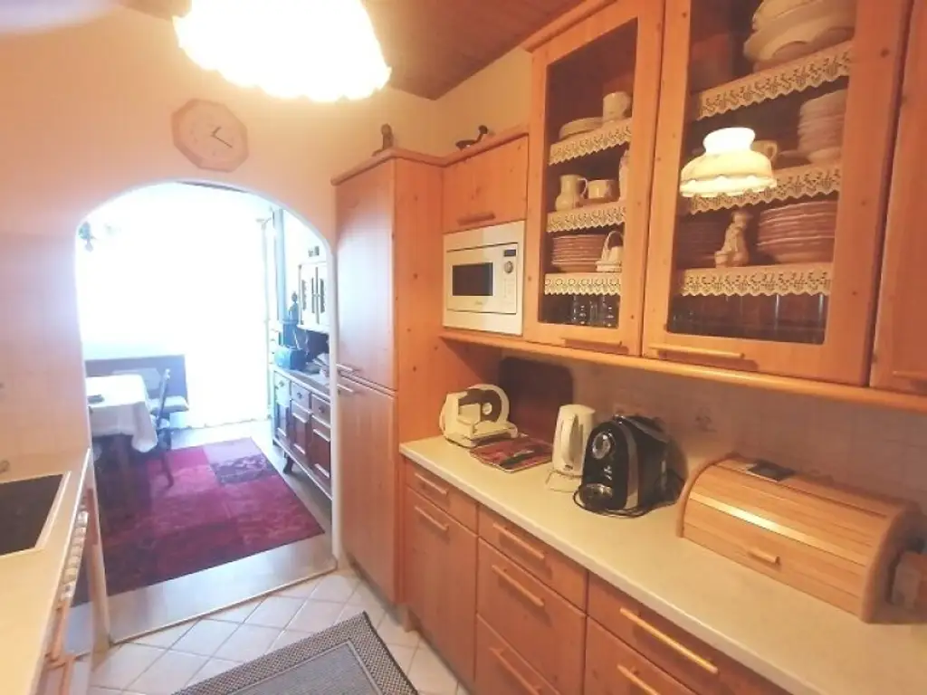 Leistbares Eigentum in Grünlage: 2-Zimmer-Wohnung mit Loggia und Stellplatz!